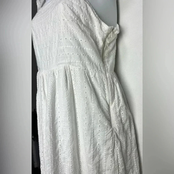 In-Loom Eyelet Lace Smocked Pale Blue Midi Dress Women's - Picture 5 of 7